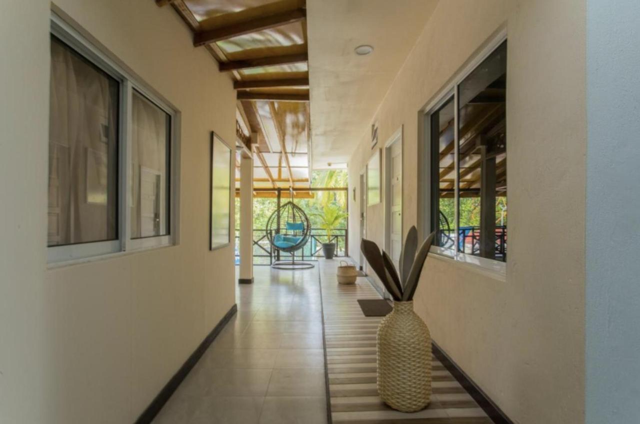 Surf Yoga Camp Hotell Thulusdhoo Exteriör bild