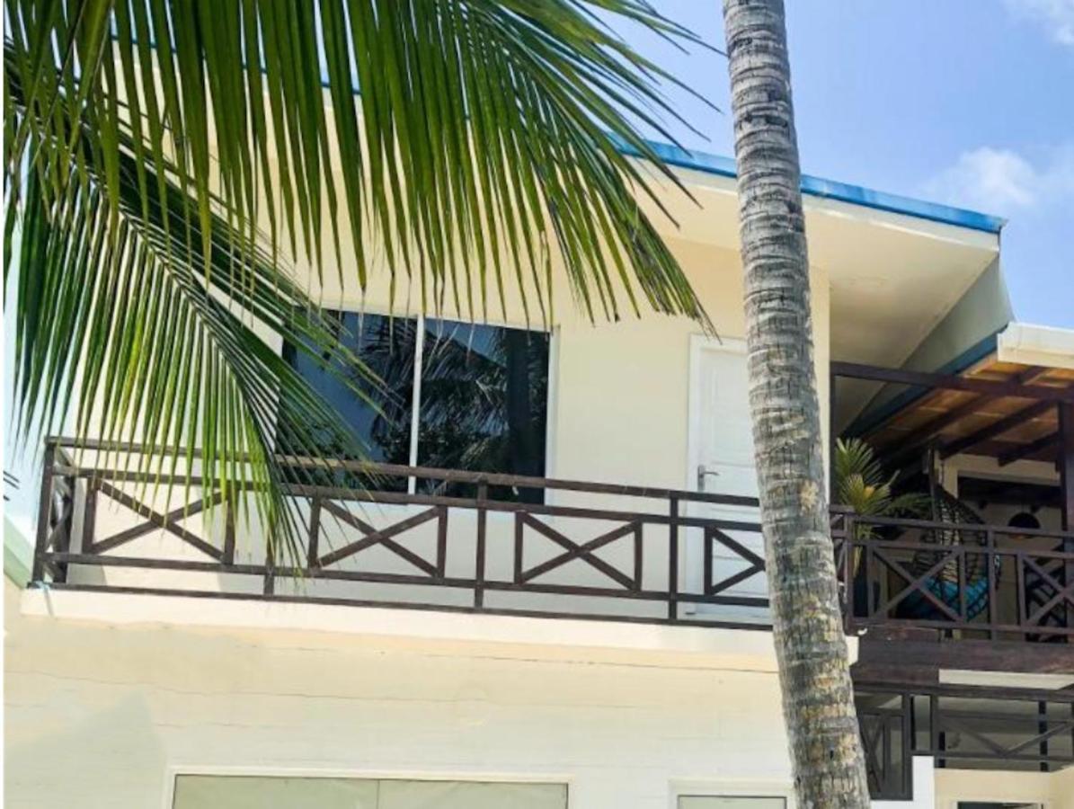 Surf Yoga Camp Hotell Thulusdhoo Exteriör bild