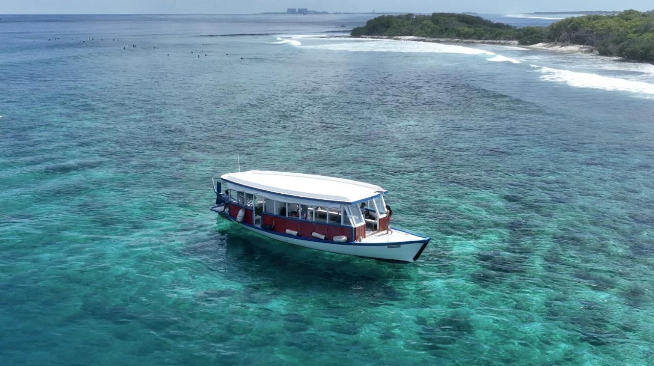 Surf Yoga Camp Hotell Thulusdhoo Exteriör bild