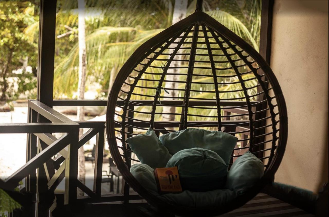 Surf Yoga Camp Hotell Thulusdhoo Exteriör bild