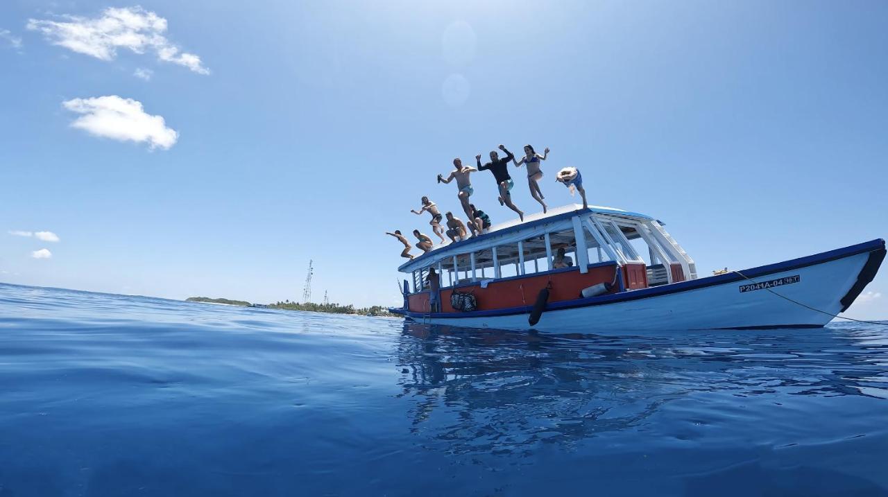 Surf Yoga Camp Hotell Thulusdhoo Exteriör bild