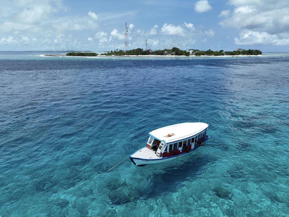 Surf Yoga Camp Hotell Thulusdhoo Exteriör bild