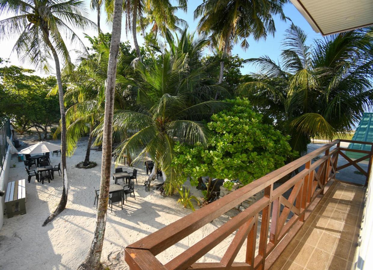 Surf Yoga Camp Hotell Thulusdhoo Exteriör bild